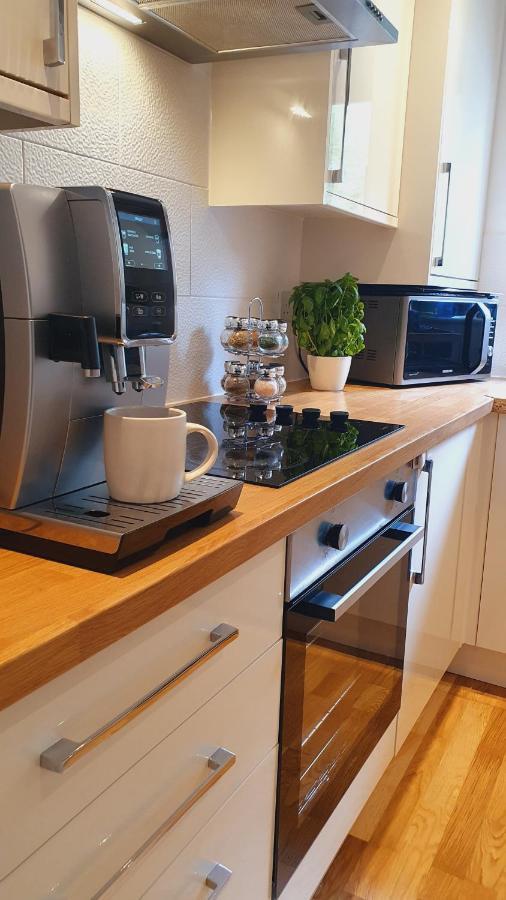 Cheerful 1 Private Room-Ensuite With Free Parking Silverdale  エクステリア 写真